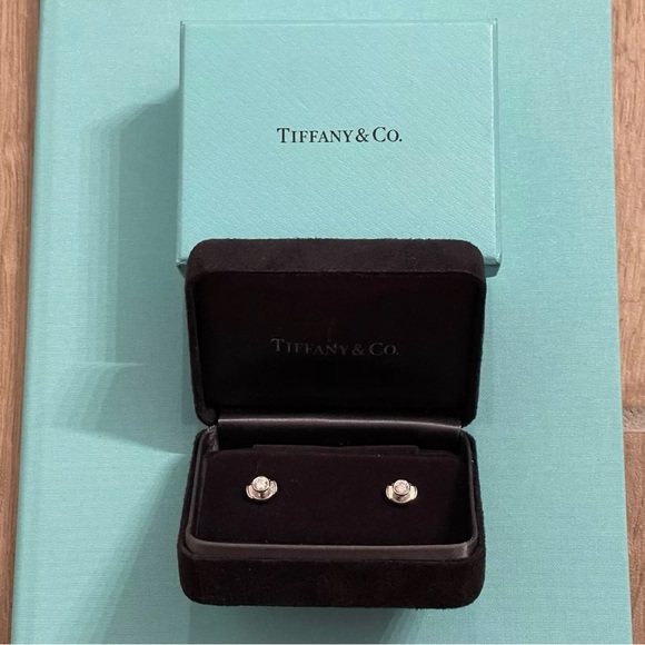 Tiffany & Co Elsa Peretti Diamonds By Yard Platinum Womens Earrings Studs w/ Box - Picture 2 of 7